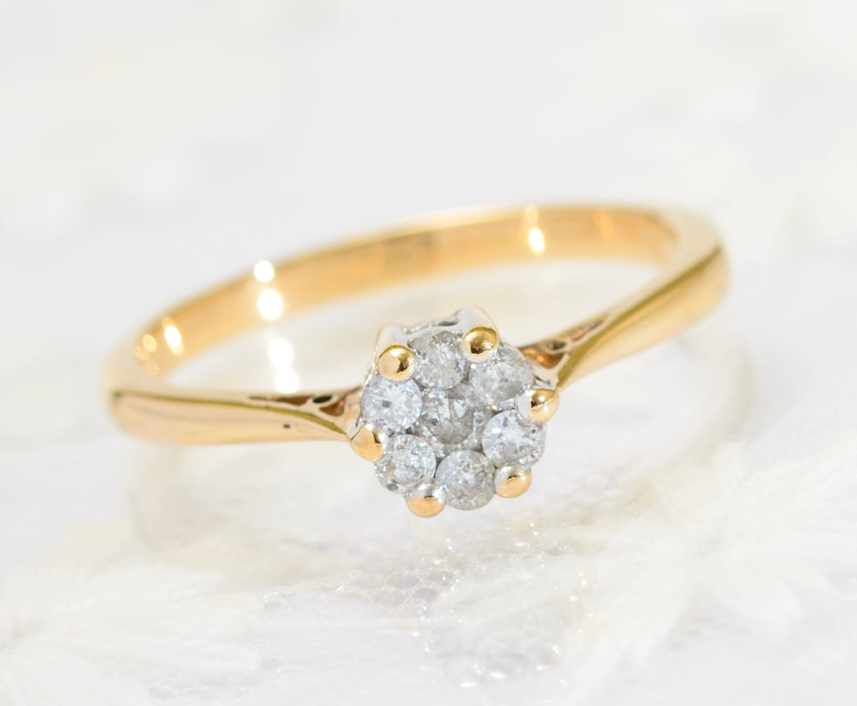 Vintage 9ct Gold & Natural Diamond Ring Daisy Cluster Head Hallmarked London (A1800)