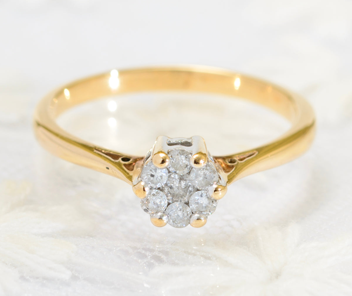 Vintage 9ct Gold & Natural Diamond Ring Daisy Cluster Head Hallmarked London (A1800)