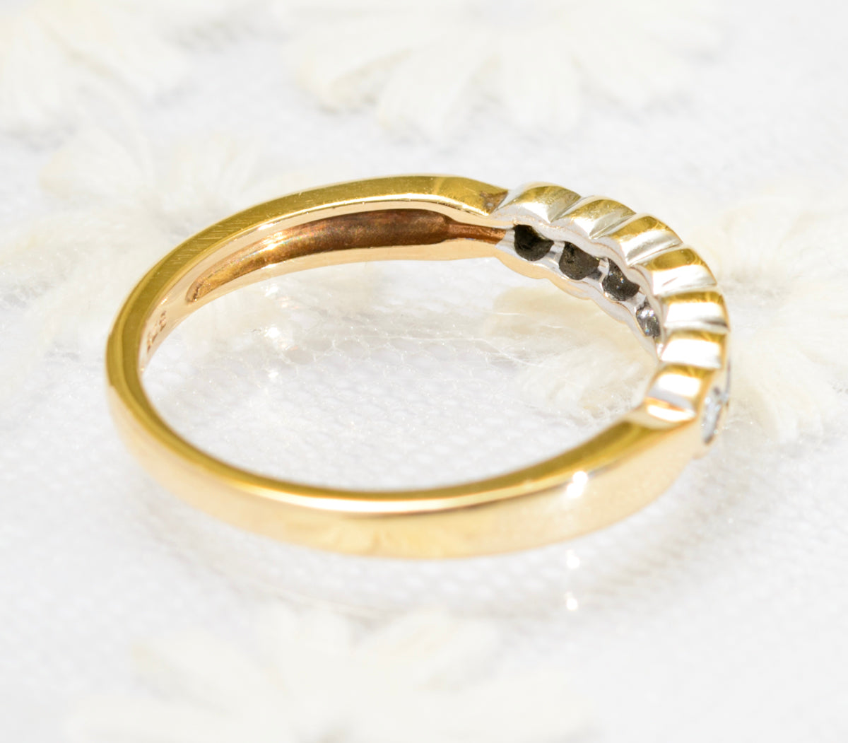 Vintage 9ct Gold & 7 Diamond Line Ring 0.28 Carat TCW 1980's Sheffield Mark (A1802)