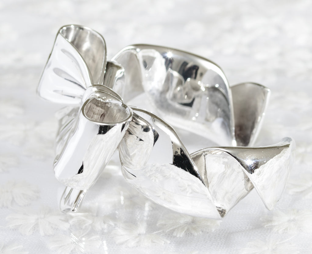 Sterling Silver Very Heavy & Chunky Bow Bangle/Bracelet Over 150 Grams (A1813)
