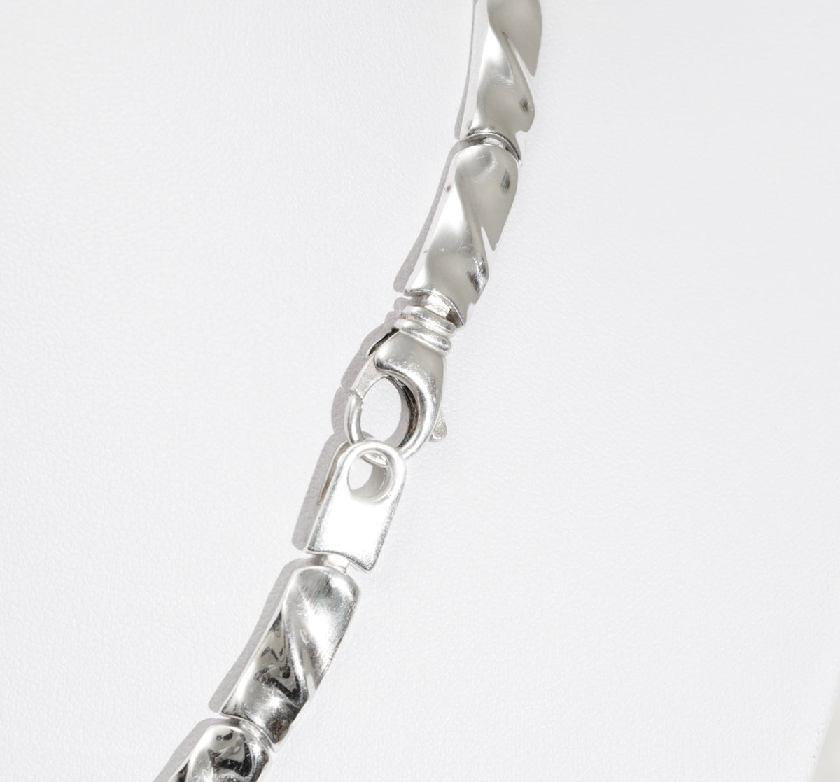 Vintage 1980's Chunky Textured Sterling Silver Necklace Collar/Choker Type (A1816)