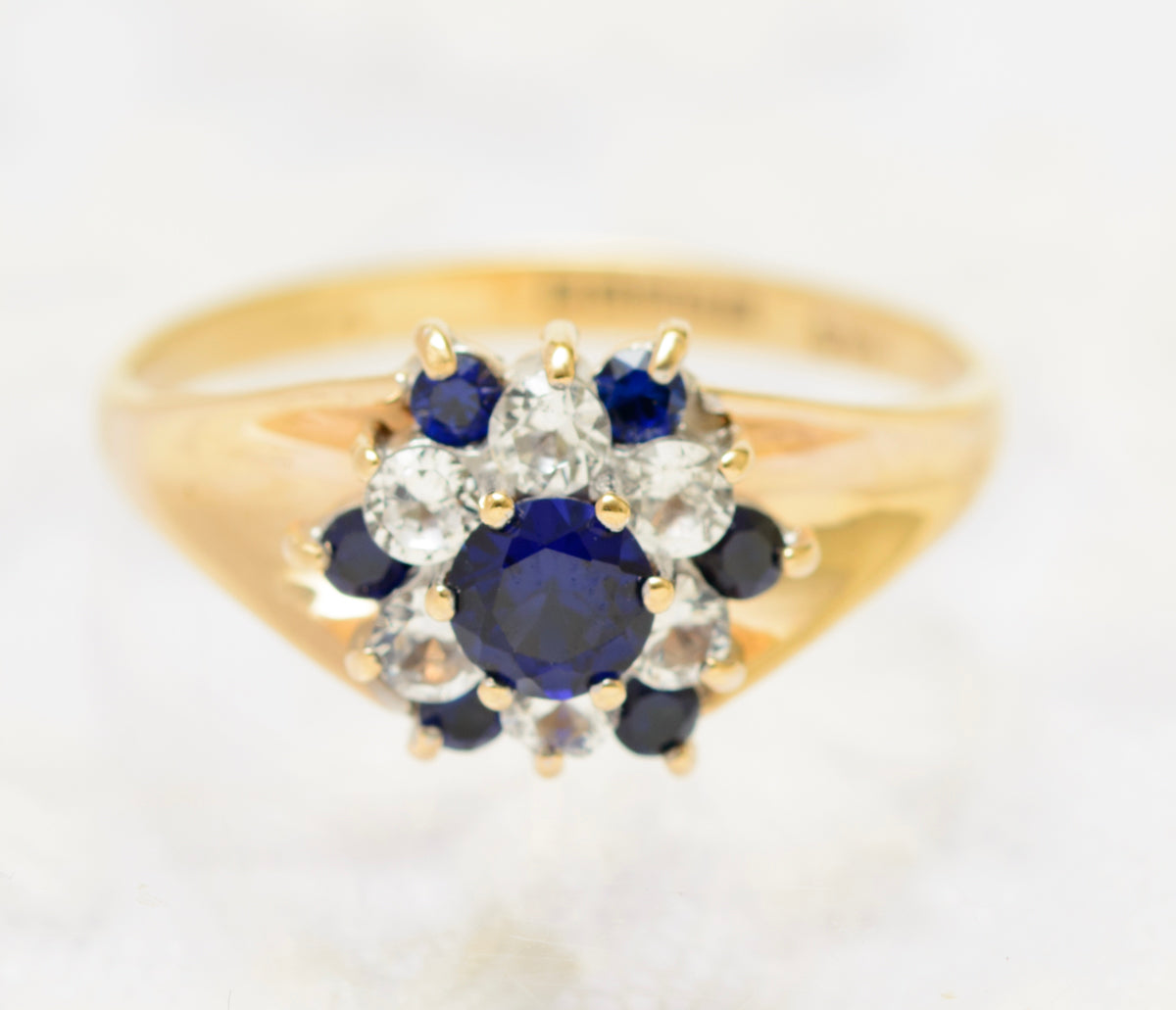 Vintage 9ct Gold Lab Created Sapphire Cluster Ring Hallmarked 1971 UK Size N1/2 (A1819)
