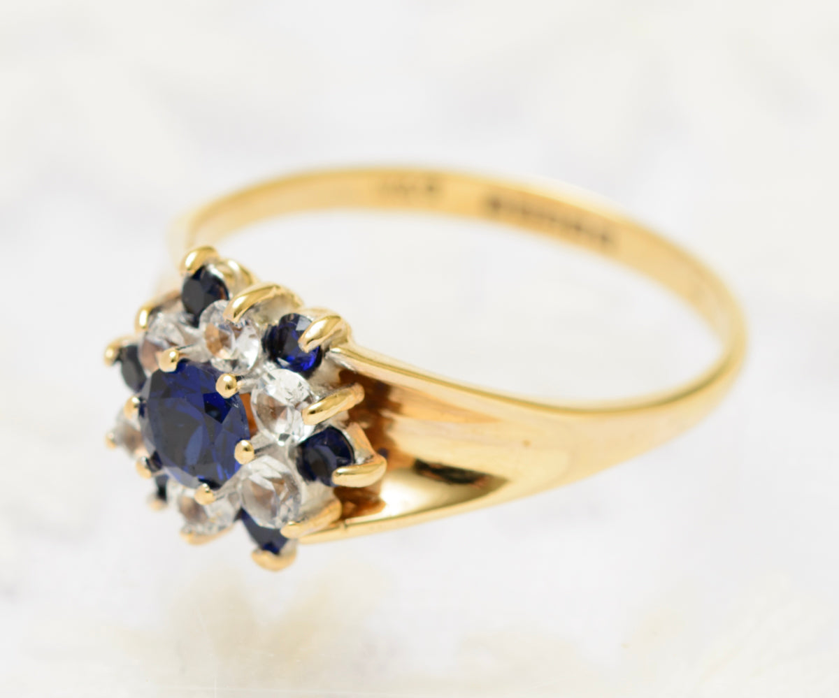Vintage 9ct Gold Lab Created Sapphire Cluster Ring Hallmarked 1971 UK Size N1/2 (A1819)