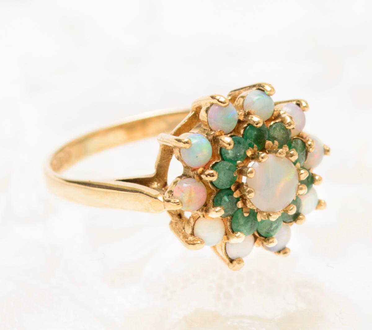Vintage 9ct Gold Cluster Ring With Natural Emeralds & Opals UK Size M (A1829)