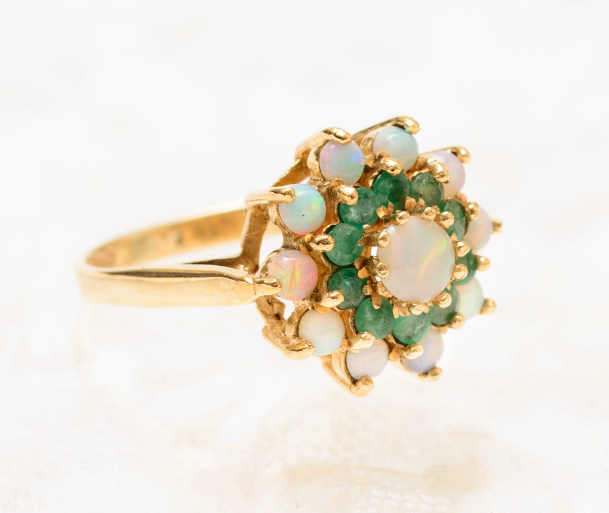 Vintage 9ct Gold Cluster Ring With Natural Emeralds & Opals UK Size M (A1829)