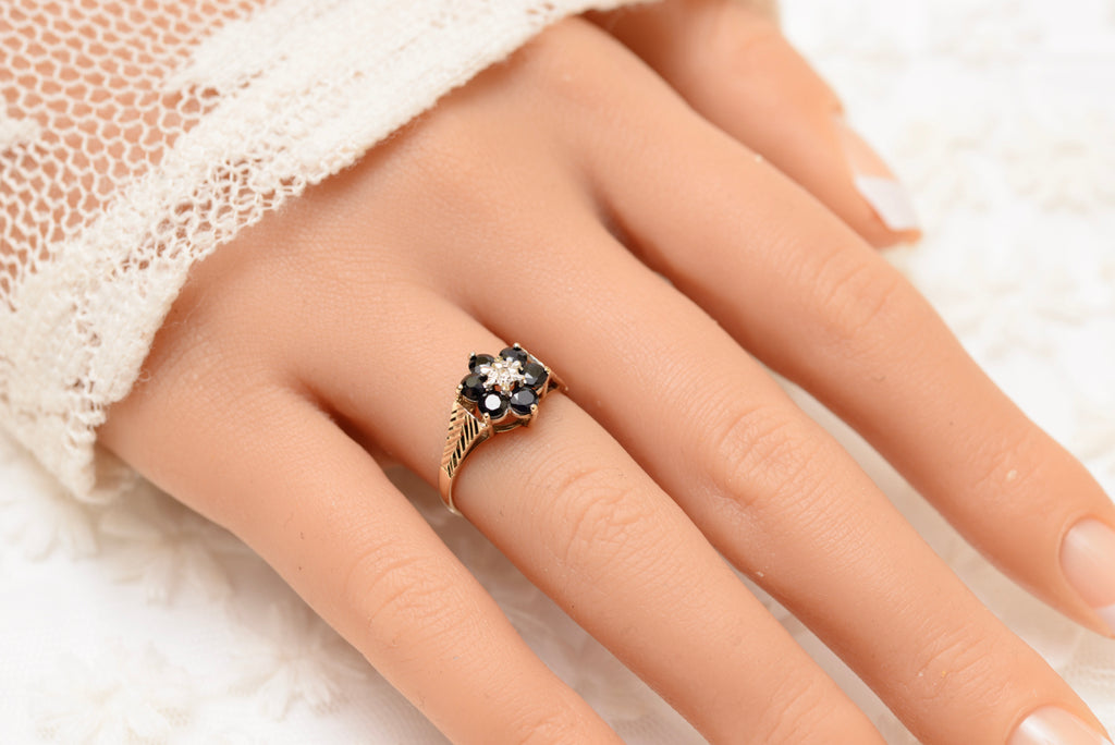 Vintage Retro Design 9ct Gold Ring Natural Sapphire & Diamond Cluster (A1831)