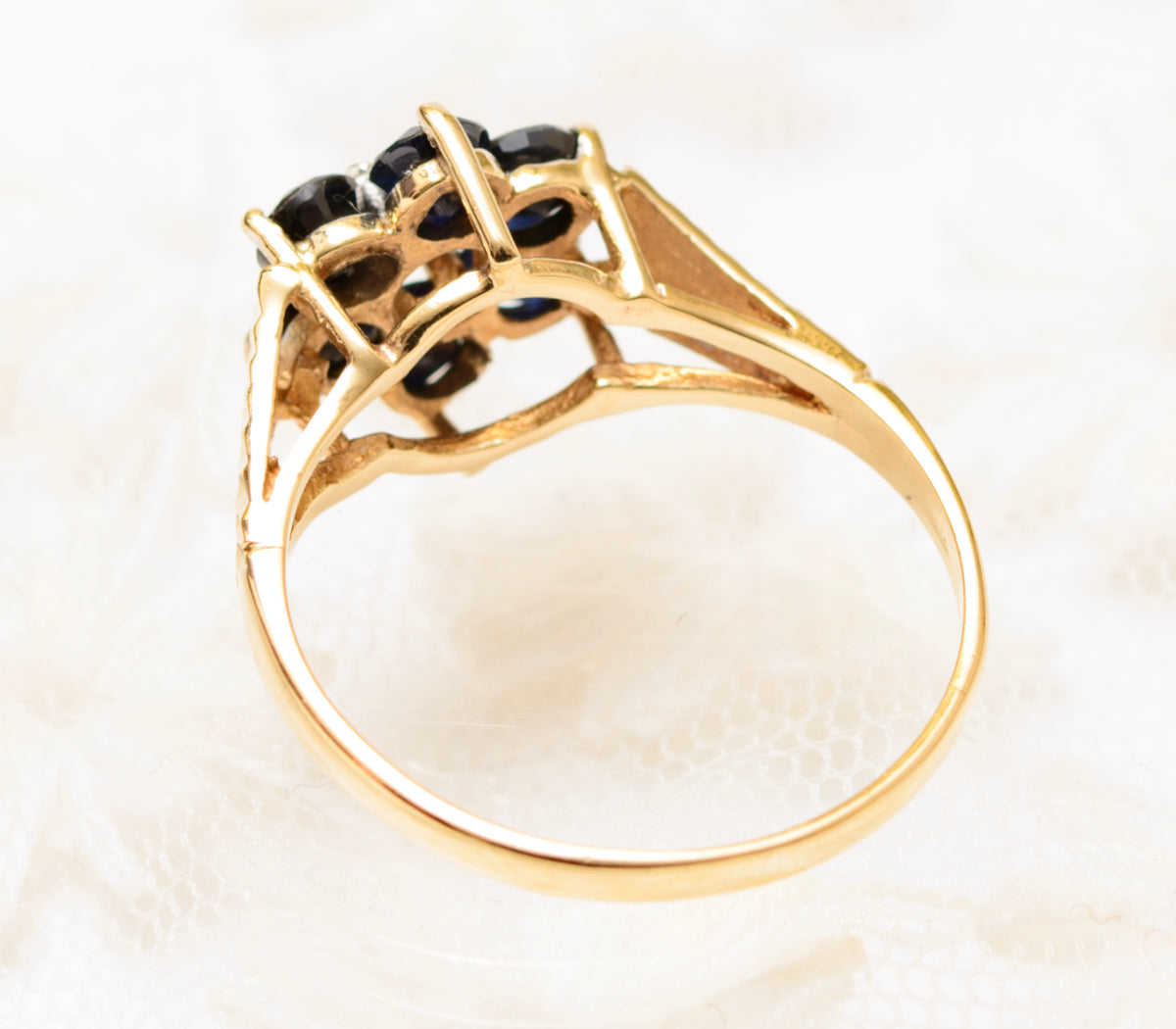 Vintage Retro Design 9ct Gold Ring Natural Sapphire & Diamond Cluster (A1831)