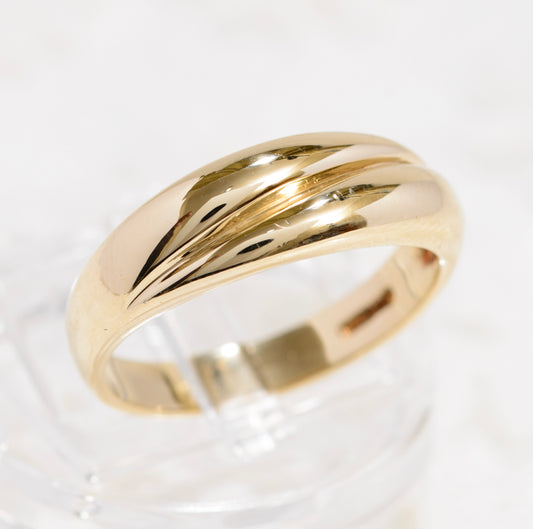 9ct Solid Gold Ring / Wedding Band With Asymmetric Detail London Hallmark In Presentation Gift Box(A1859)