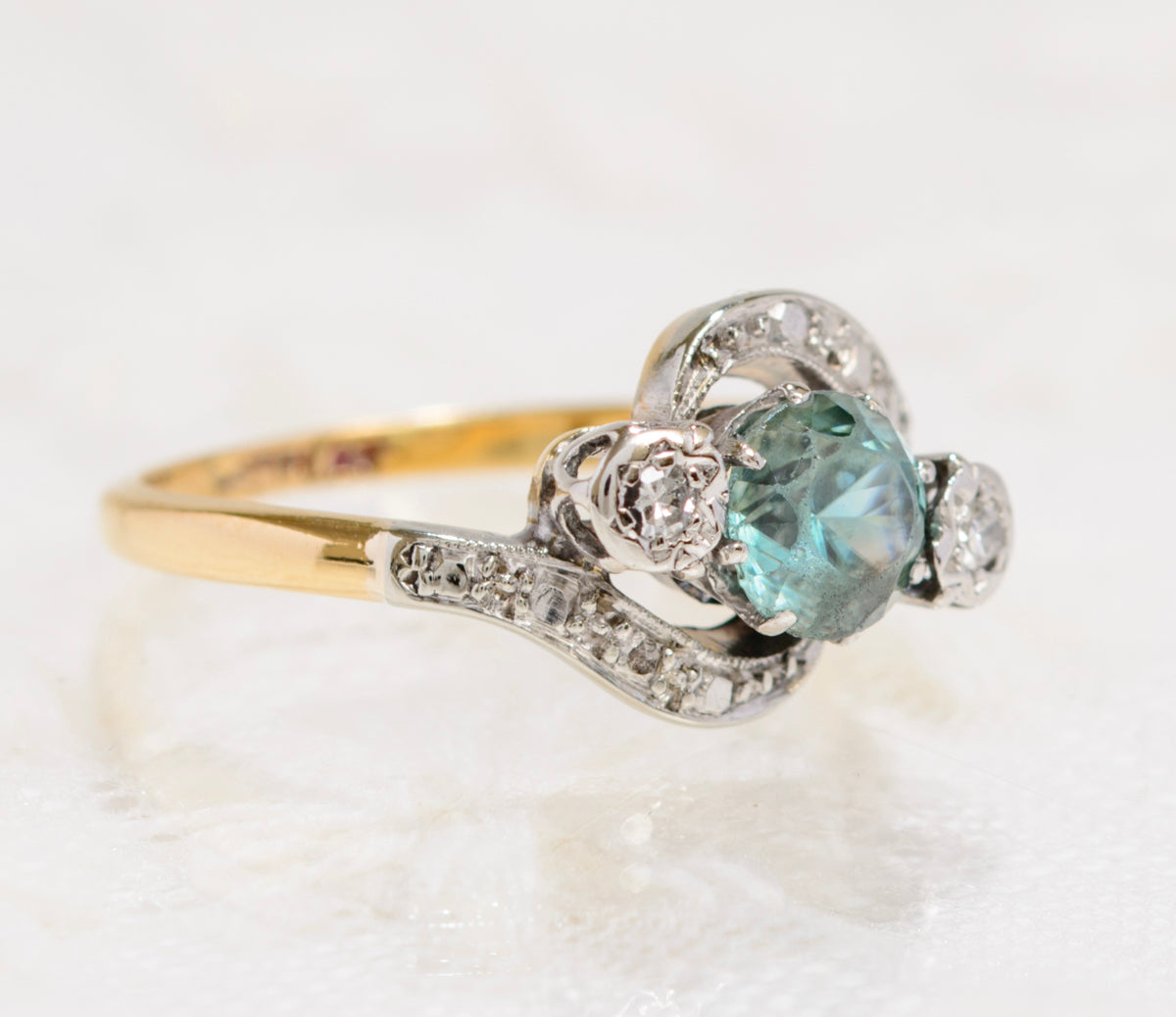 Art Deco 18ct Gold & Platinum Ring With Natural Blue Zircon & Diamonds UK Size K (A1861)