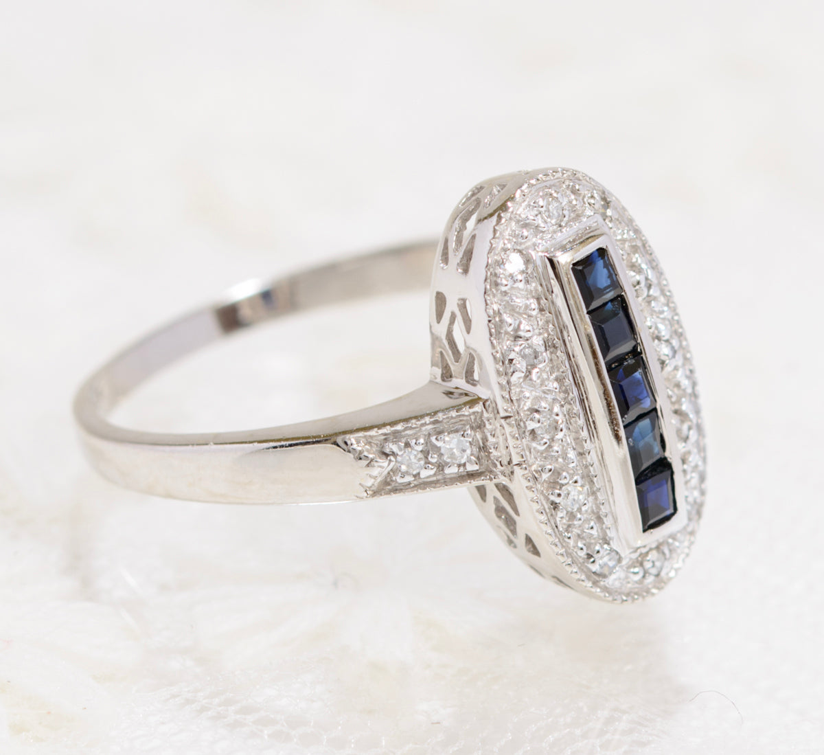 9ct White Gold Natural Sapphire & Diamond Ring Art Deco Design UK Size R In Presentation Box  (A1862)
