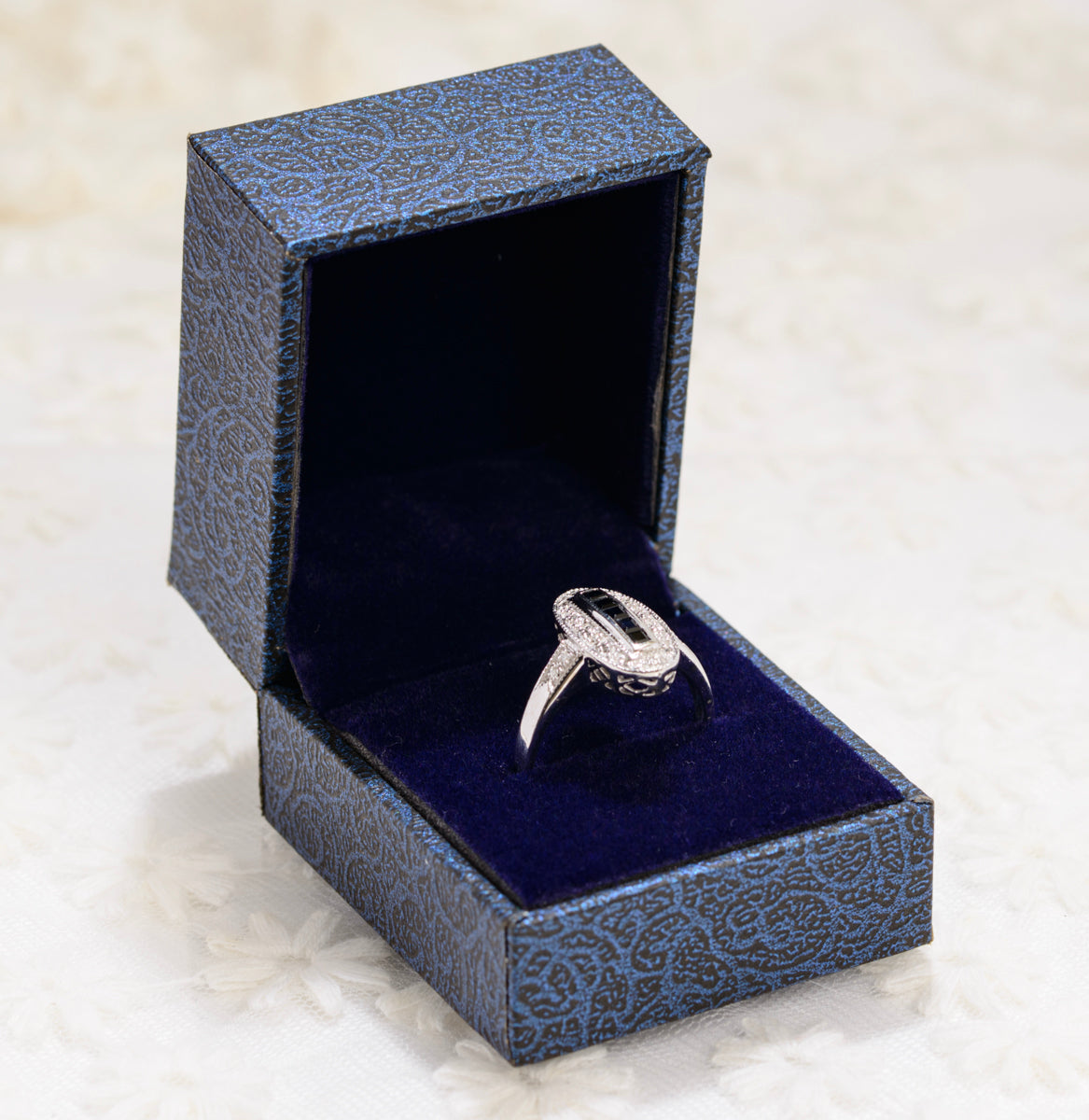 9ct White Gold Natural Sapphire & Diamond Ring Art Deco Design UK Size R In Presentation Box  (A1862)