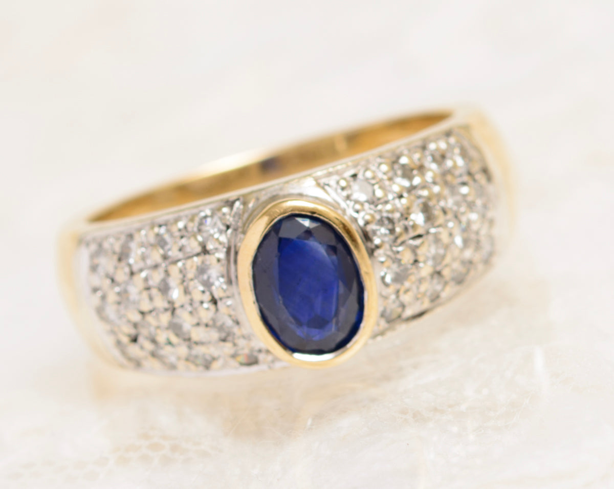 9ct Gold Ring With 1 Carat Natural Blue Sapphire & Pave Diamond Shoulders (A1901)