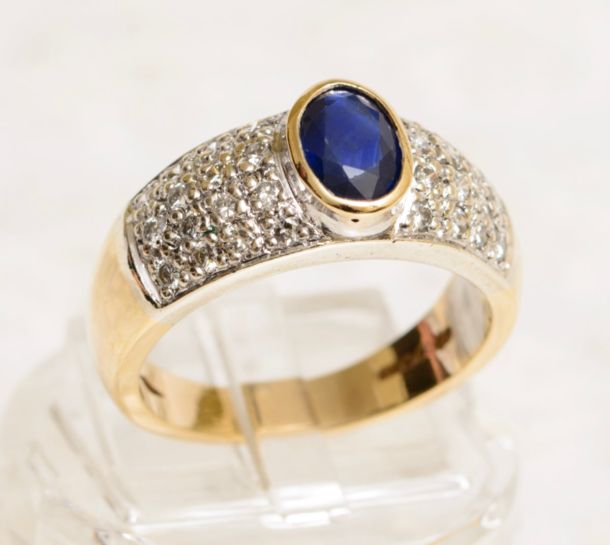 9ct Gold Ring With 1 Carat Natural Blue Sapphire & Pave Diamond Shoulders (A1901)