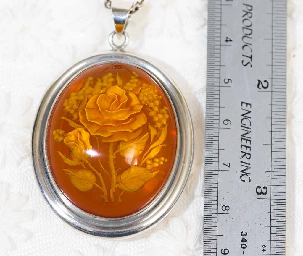 Vintage Sterling Silver Pendant/Necklace With Large Carved Amber Rose Cabochon (A1933)