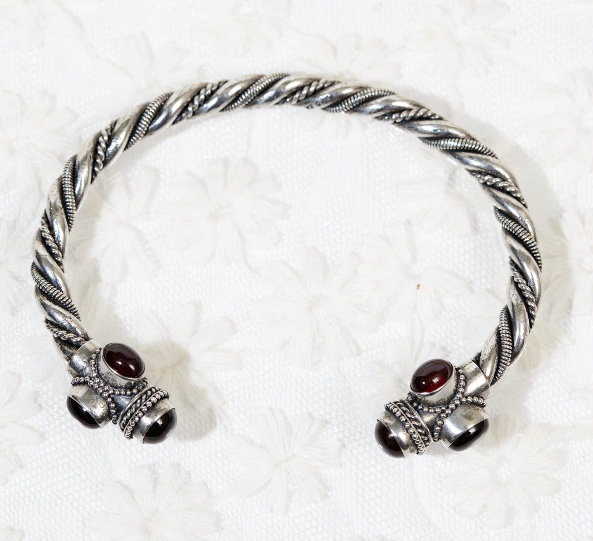 Vintage Sterling Silver Twisted Torque Bangle With Garnet Cabochons (A1934)