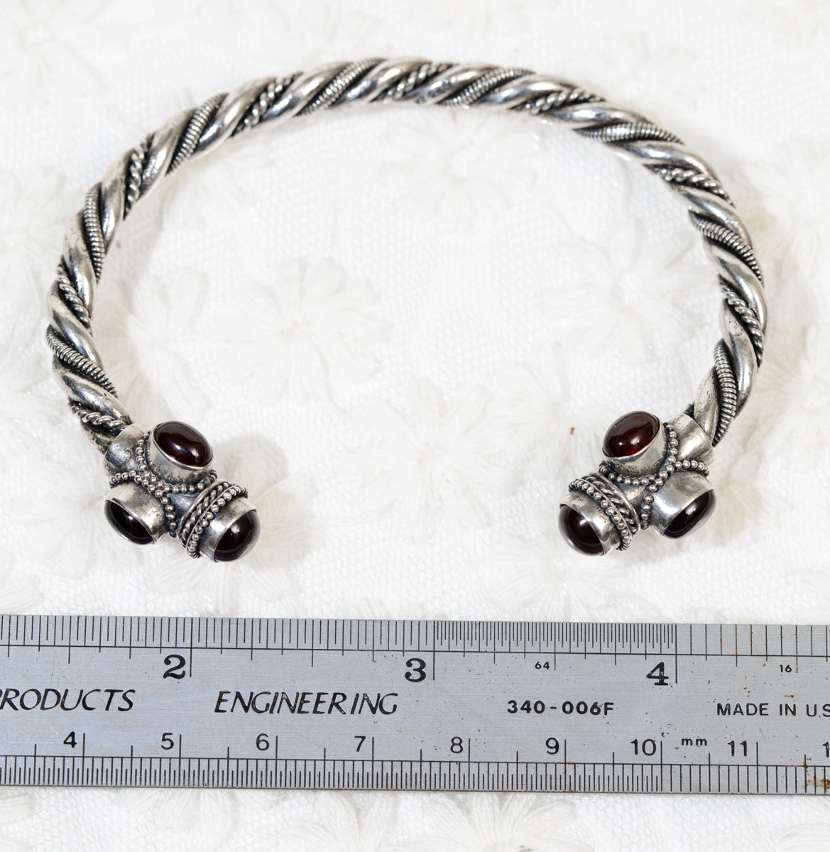 Vintage Sterling Silver Twisted Torque Bangle With Garnet Cabochons (A1934)