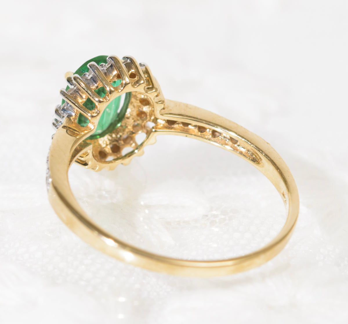 18ct Gold 0.85 Carat Emerald & Diamond Ring Rocks & Co UK Hallmark (A1960)