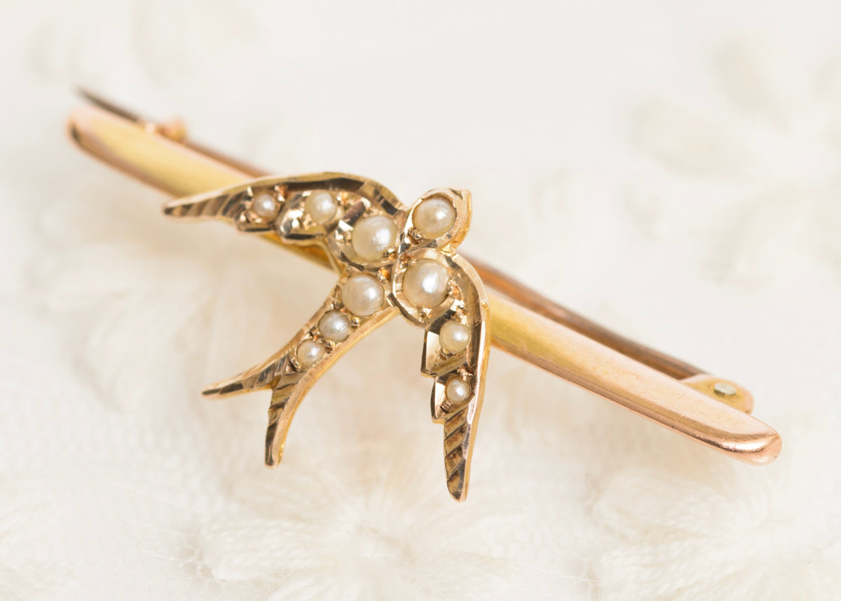 Antique Edwardian 9ct Yellow Chester Gold & Seed Pearl Swallow Bird Bar Brooch (A1966)