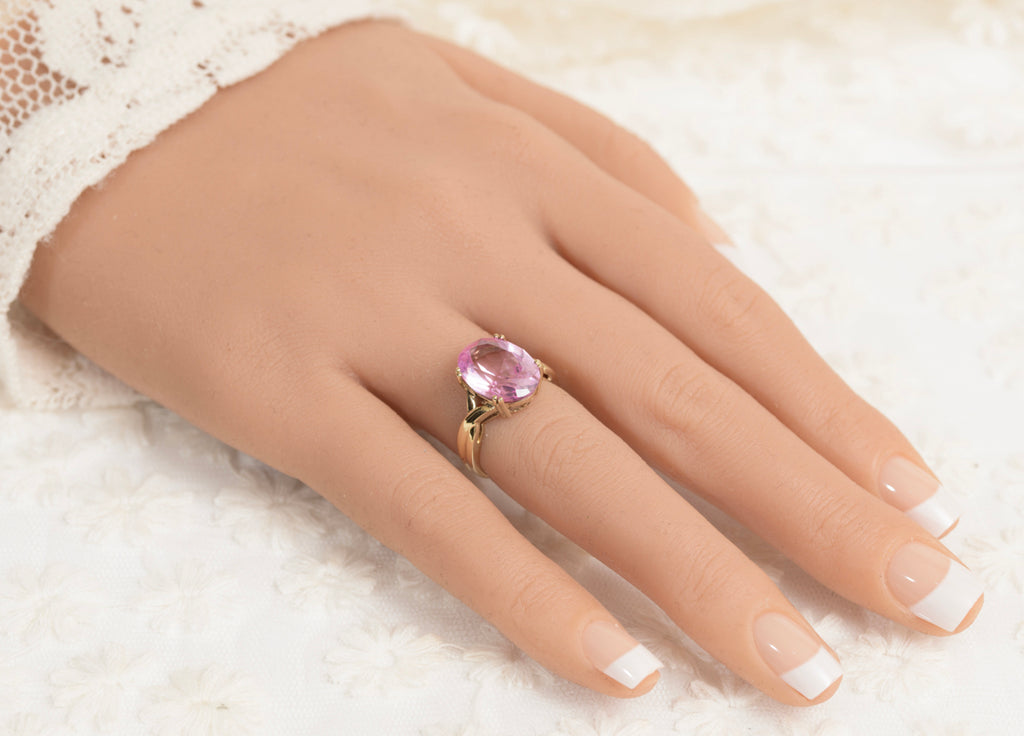 9ct Yellow Gold Dress Ring With Large 7 Carat Pink Sapphire (A1967)