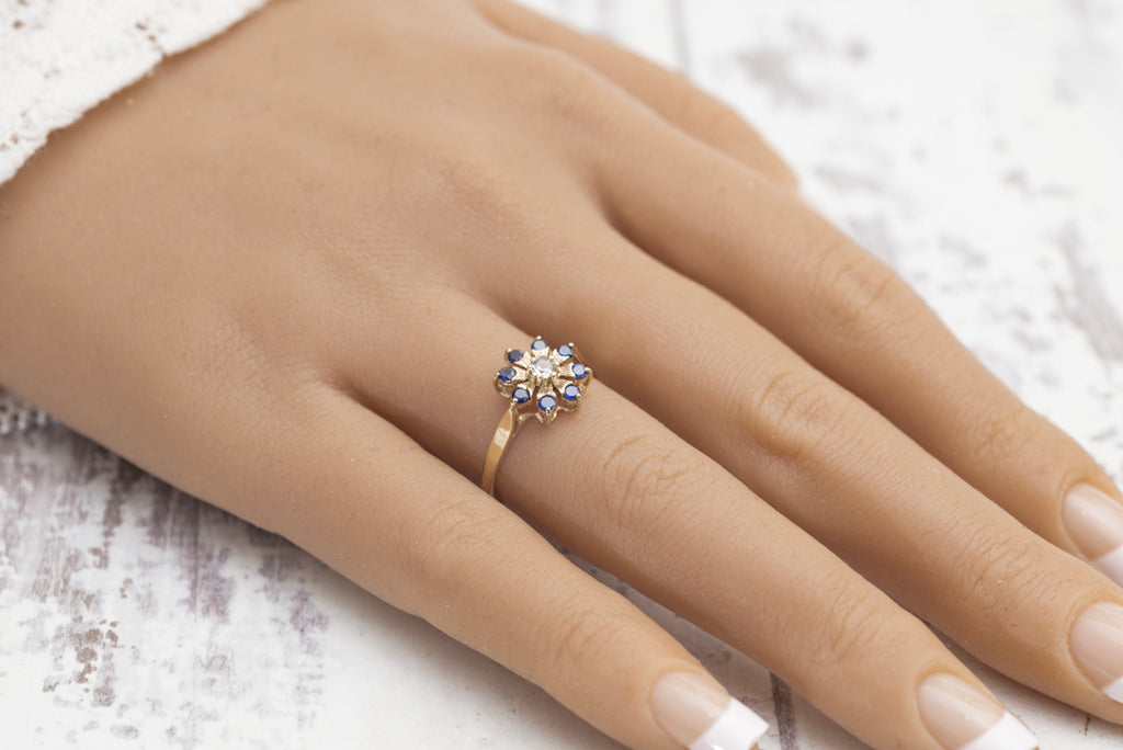 Vintage 9ct Yellow Gold Cluster Ring With Lab Created Sapphires & Clear Spinel UK Size O (A2015)