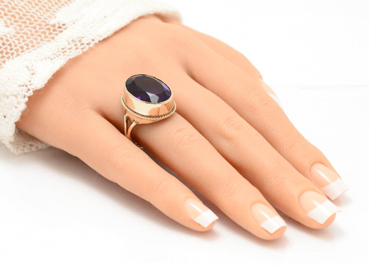 Vintage 9ct Yellow Gold Statement Ring With Very Large 13.5ct Natural Amethyst (A2079