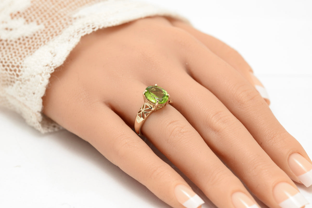 9ct Yellow Gold Solitaire Ring With Natural 3.25 Carat Peridot Gemstone Size N (A2081)