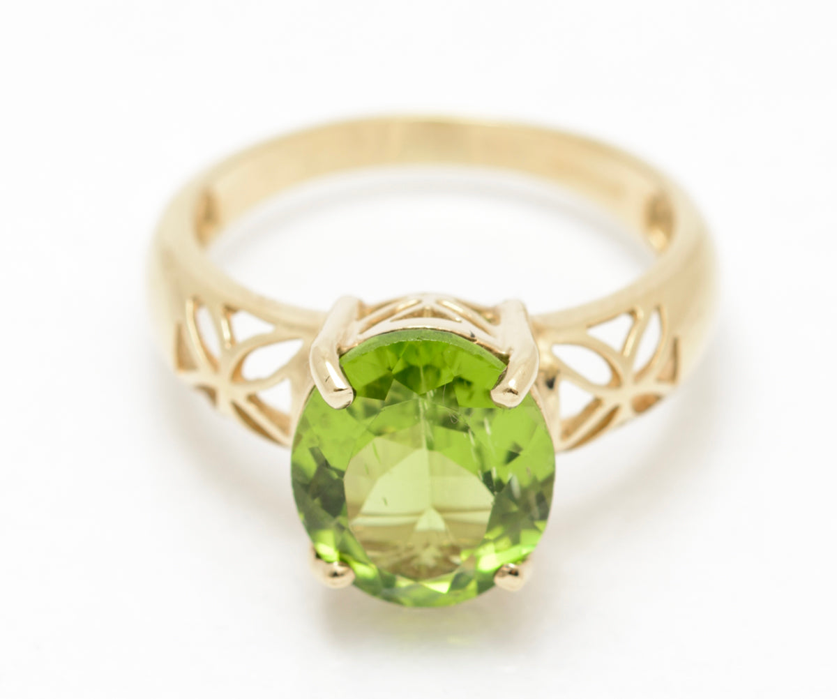 9ct Yellow Gold Solitaire Ring With Natural 3.25 Carat Peridot Gemstone Size N (A2081)