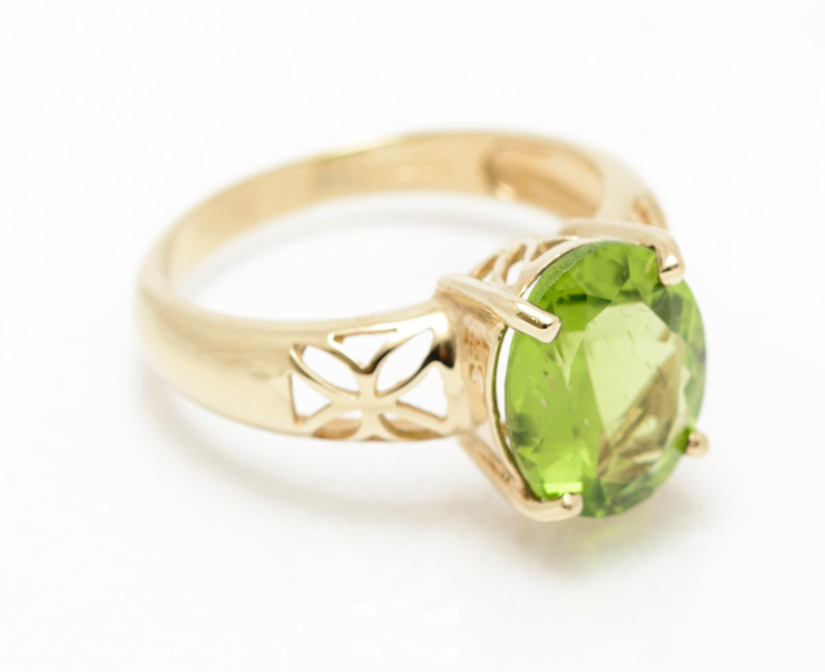 9ct Yellow Gold Solitaire Ring With Natural 3.25 Carat Peridot Gemstone Size N (A2081)