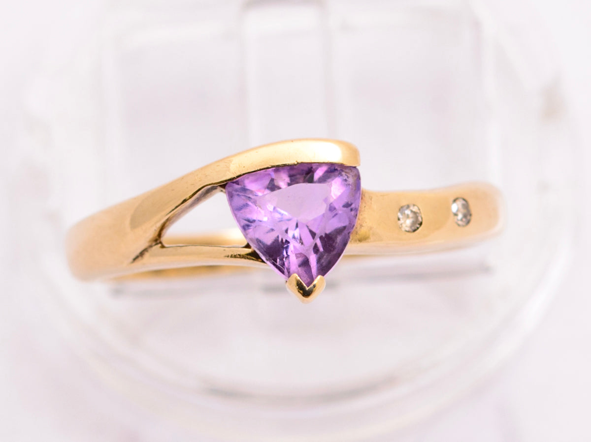 Vintage 9ct Yellow Gold Ring With Trilliant Cut Amethyst & Natural Diamonds UK Size O1/2 (A2093)