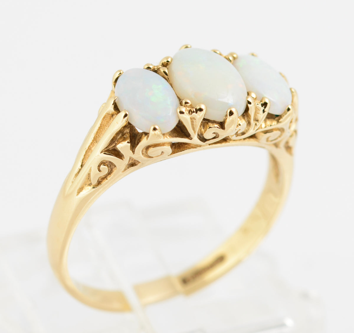 Vintage 9ct Gold & Opal Cabochon Trilogy Ring Victorian Design Hallmarked (A2143)