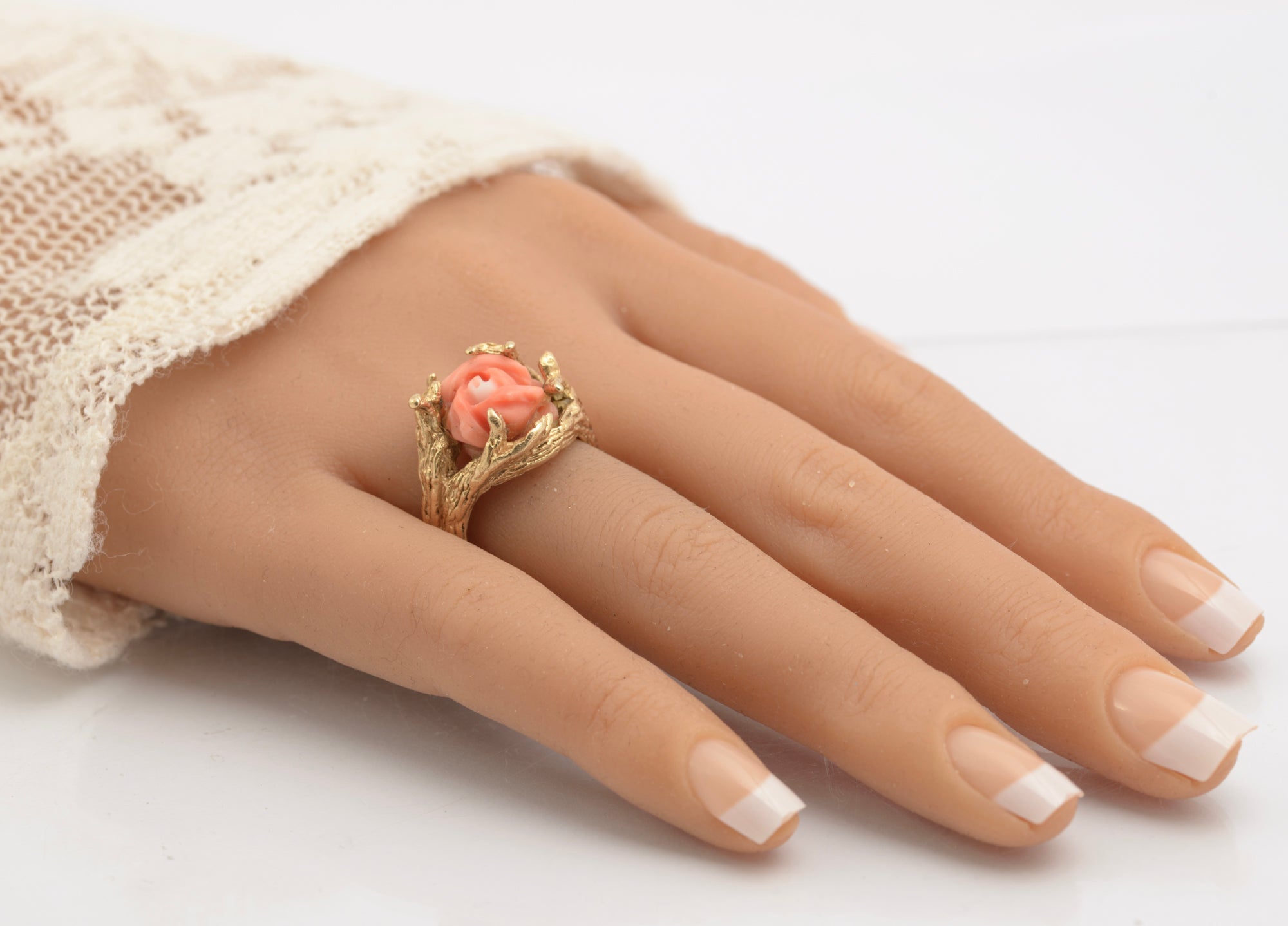 Vintage 14ct Gold Carved Coral Rose Ring - Gold Frond Setting - UK Size O½ - A428