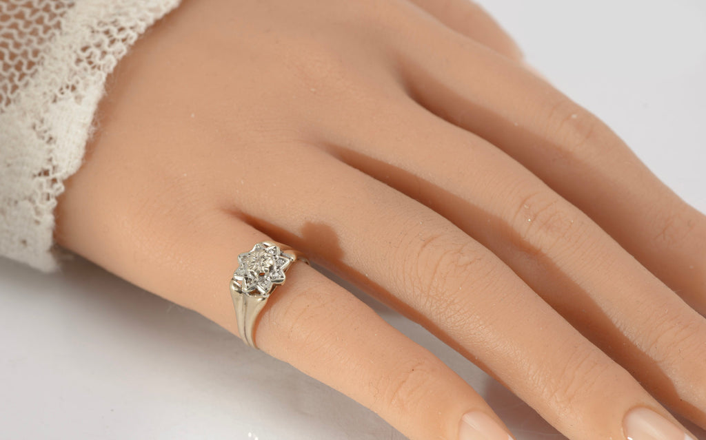 Vintage 9ct Gold Diamond Flower Cluster Ring - Divided Shoulders - Sheffield c.1977 - UK Size L - A440
