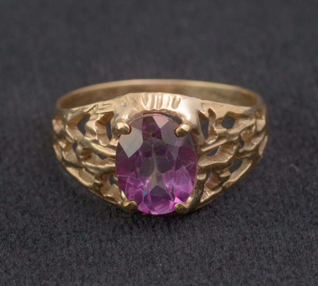 Vintage 9ct Gold Purple Topaz Ring - Modernist Open Shoulders - Birmingham 1975 - UK Size P - A466