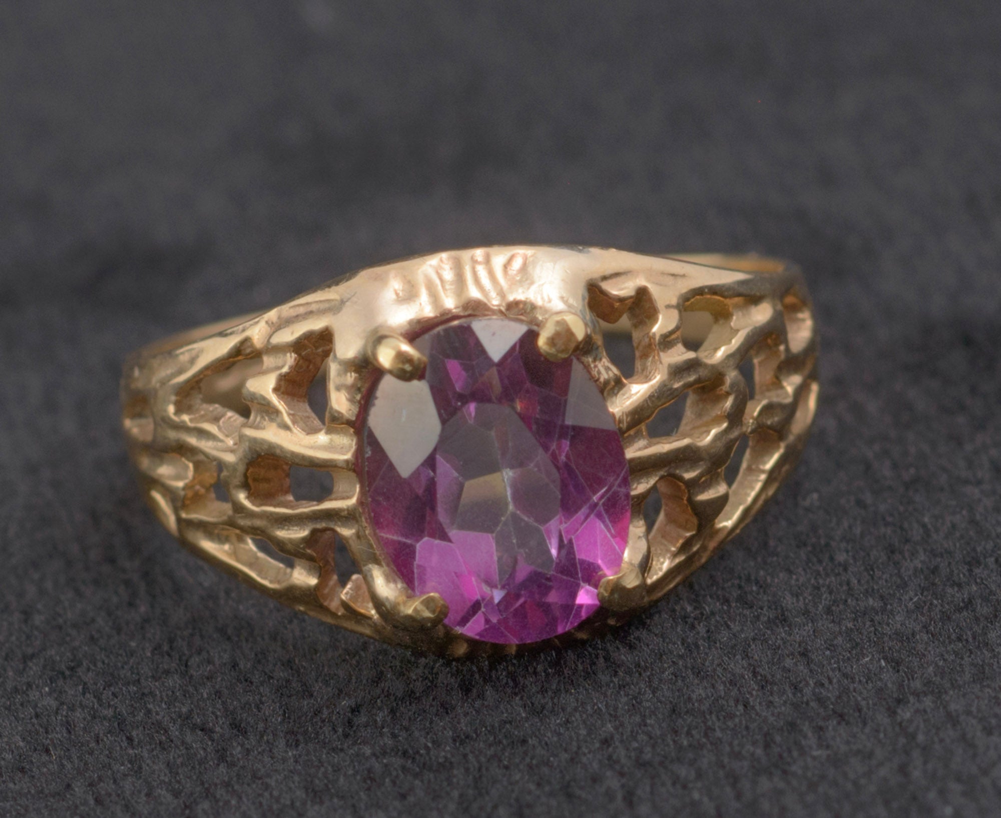 Vintage 9ct Gold Ring & Purple Topaz 2.4ct Gemstone Ladies UK Size P (Code A466)
