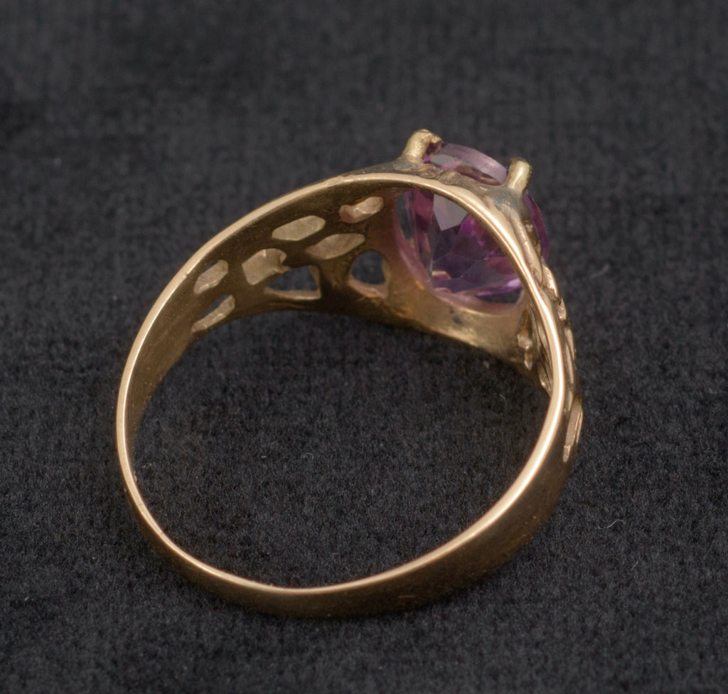 Vintage 9ct Gold Purple Topaz Ring - Modernist Open Shoulders - Birmingham 1975 - UK Size P - A466