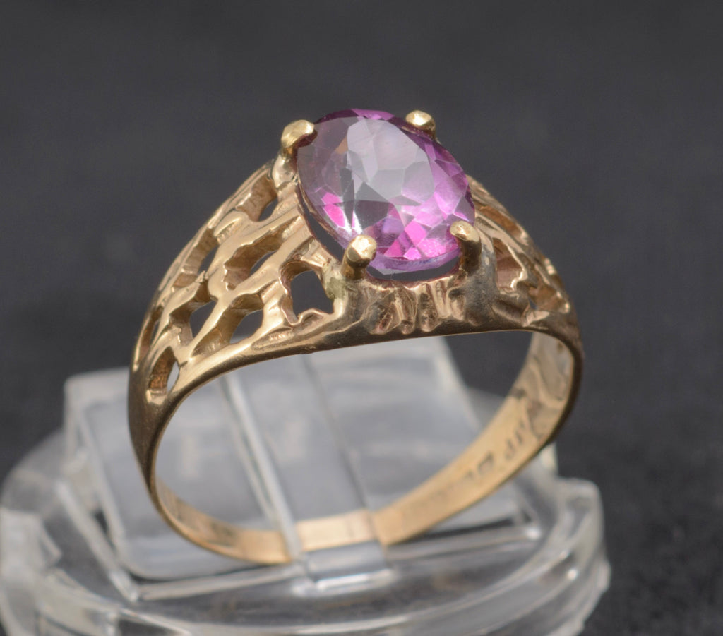 Vintage 9ct Gold Purple Topaz Ring - Modernist Open Shoulders - Birmingham 1975 - UK Size P - A466