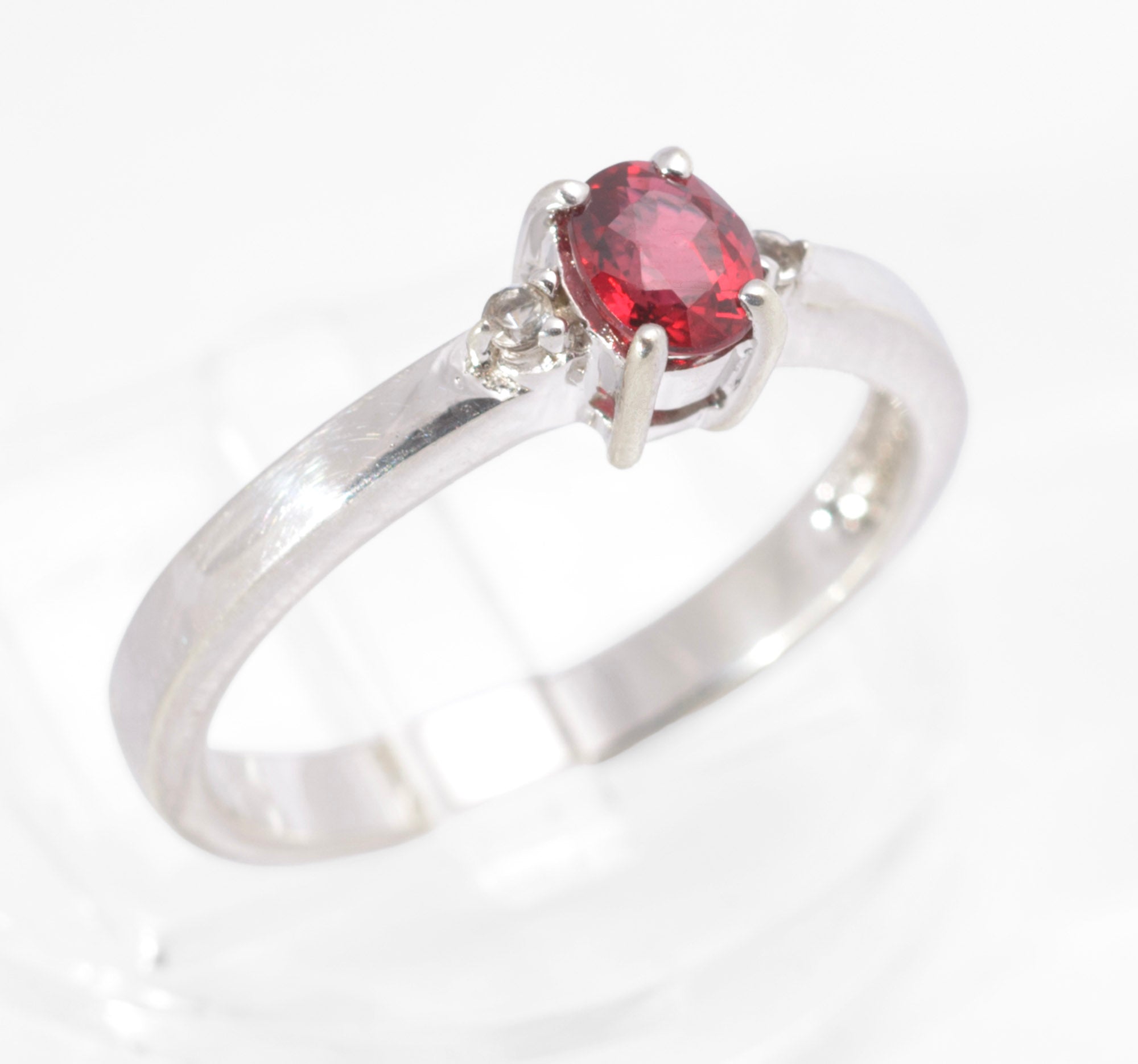 9ct White Gold Ruby & Topaz Engagement Ring Brilliant Cut Stone UK Size N (Code A563)