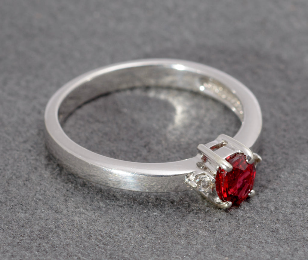 Vintage 9ct White Gold Ruby & Topaz Ring - Hallmarked 2007 - UK Size N - A563