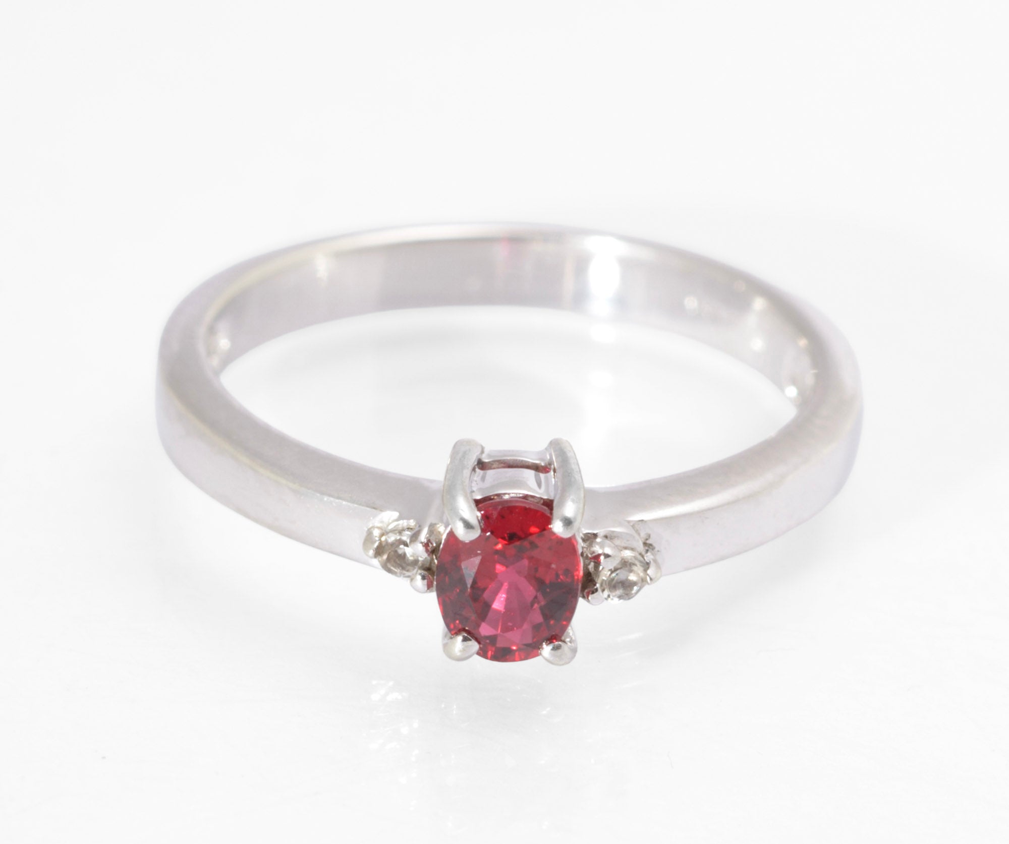 9ct White Gold Ruby & Topaz Engagement Ring Brilliant Cut Stone UK Size N (Code A563)