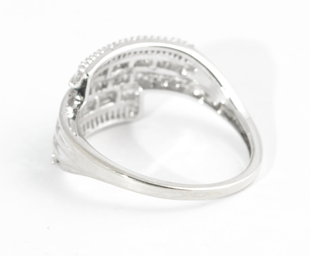 10K White Gold & Diamond Channel Set Crossover Ladies Ring UK Size O  (Code A585)