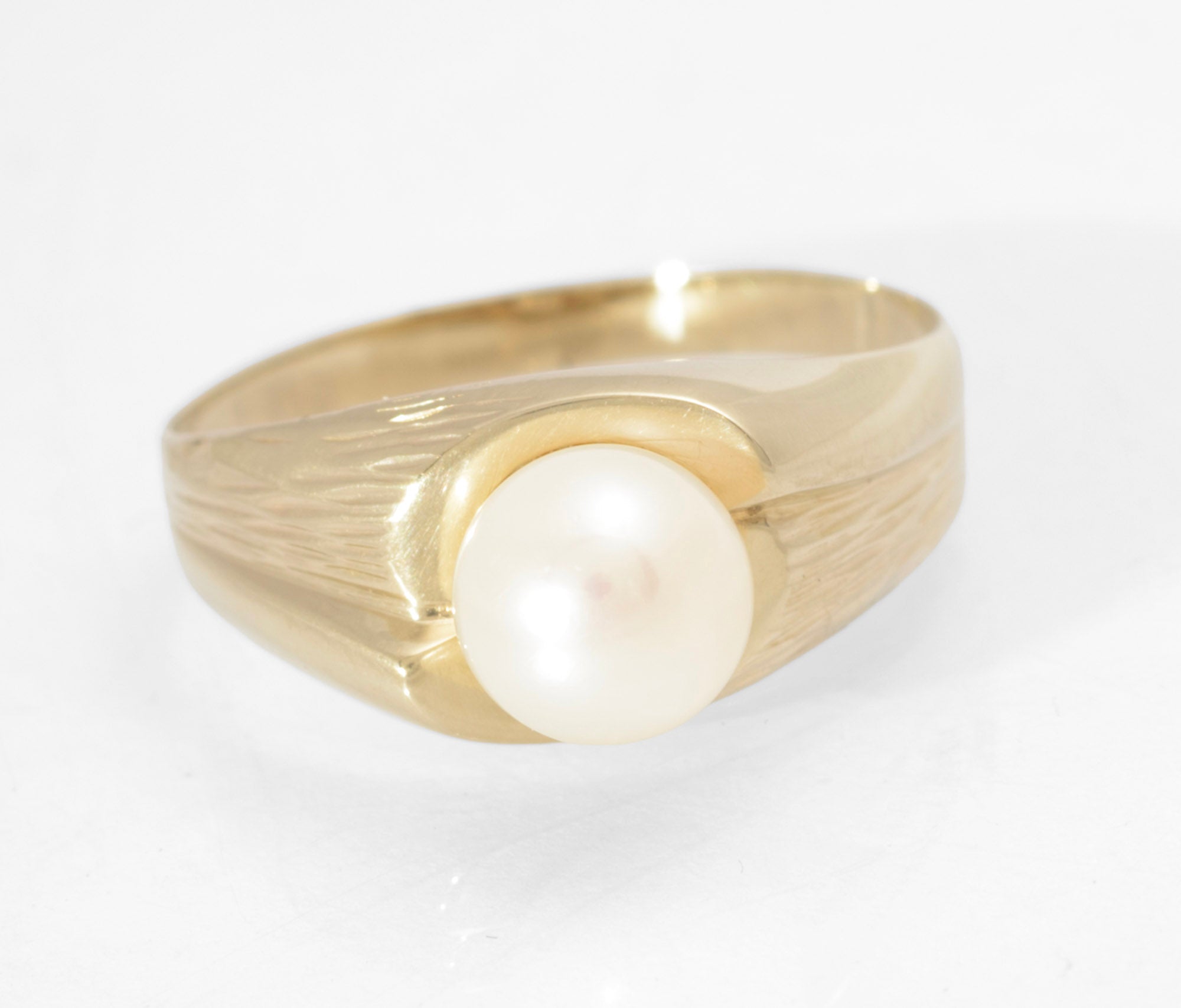 Vintage 9ct Yellow Gold & Cultured Pearl Ring Textured Band Ladies UK Size O  (Code A613)