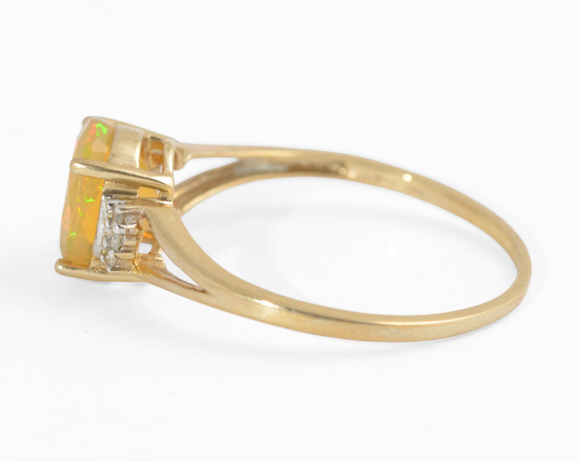 9ct Gold Facet Cut Welo Opal & Diamond Ring TGGC Hallmarked 2012 UK Size R   (Code A628)