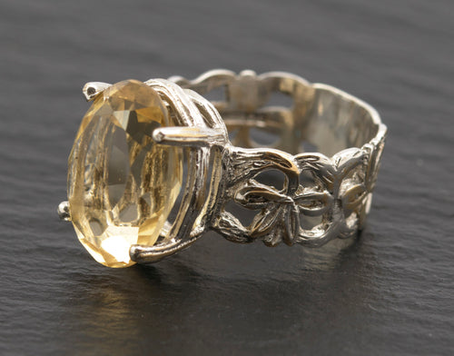 9ct White Gold & Lemon Citrine Ring - 8.5ct Oval Cut - Birmingham 1997 - UK Size N½ - A714