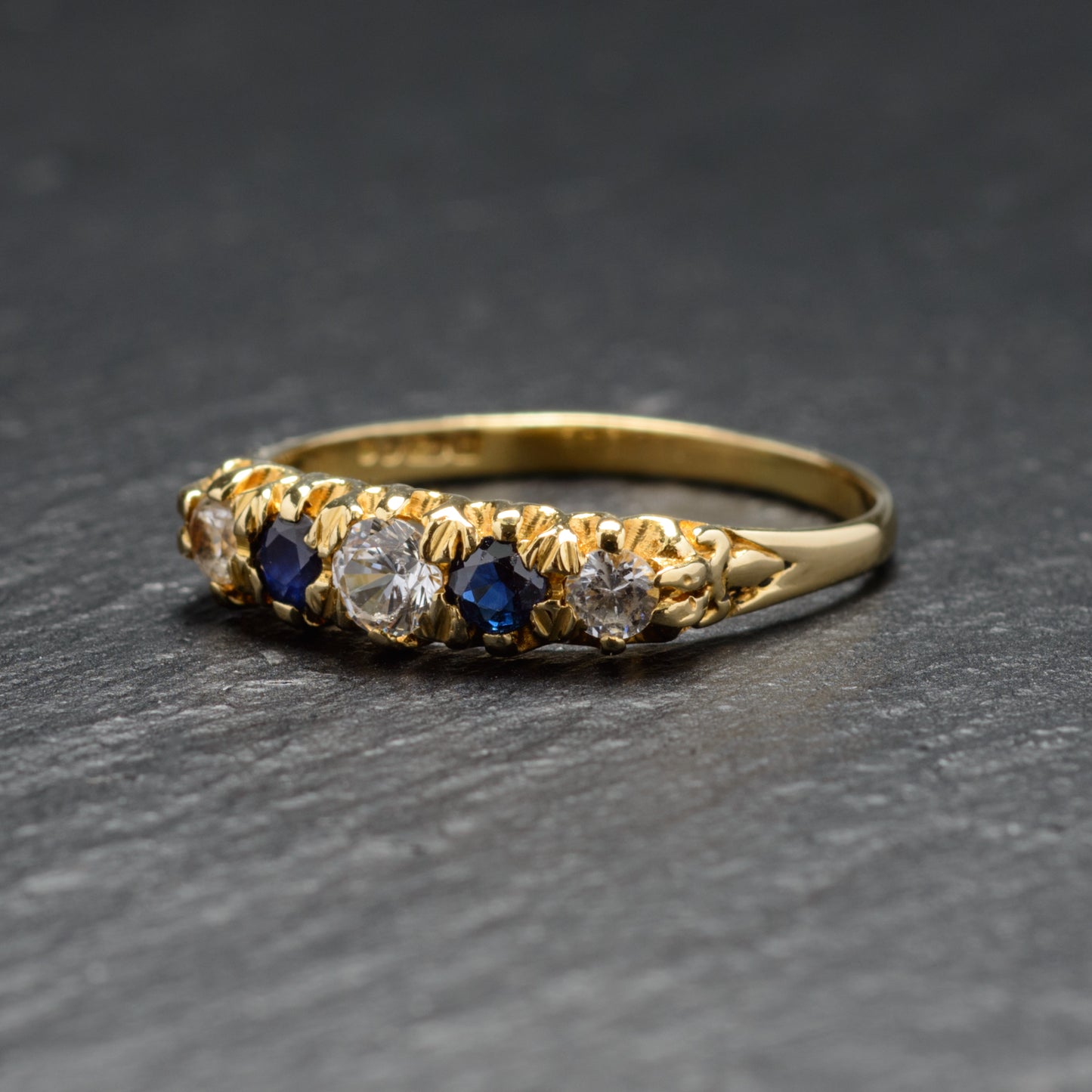 Vintage 18ct Gold Ring With Sapphire & White Spinel Gemstones H'mark London 1982 (A744)