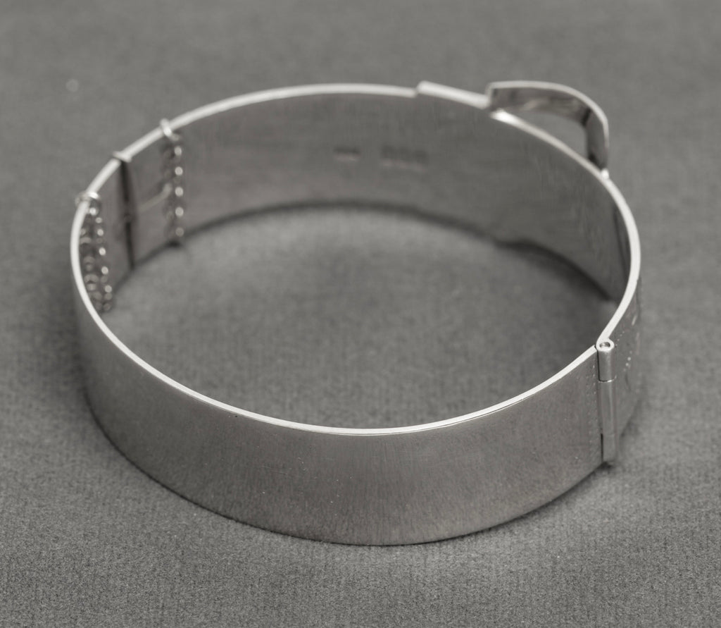 Vintage Irish Sterling Silver Buckle Bangle Dublin 1974 Hallmark Chased Detail (B2173)