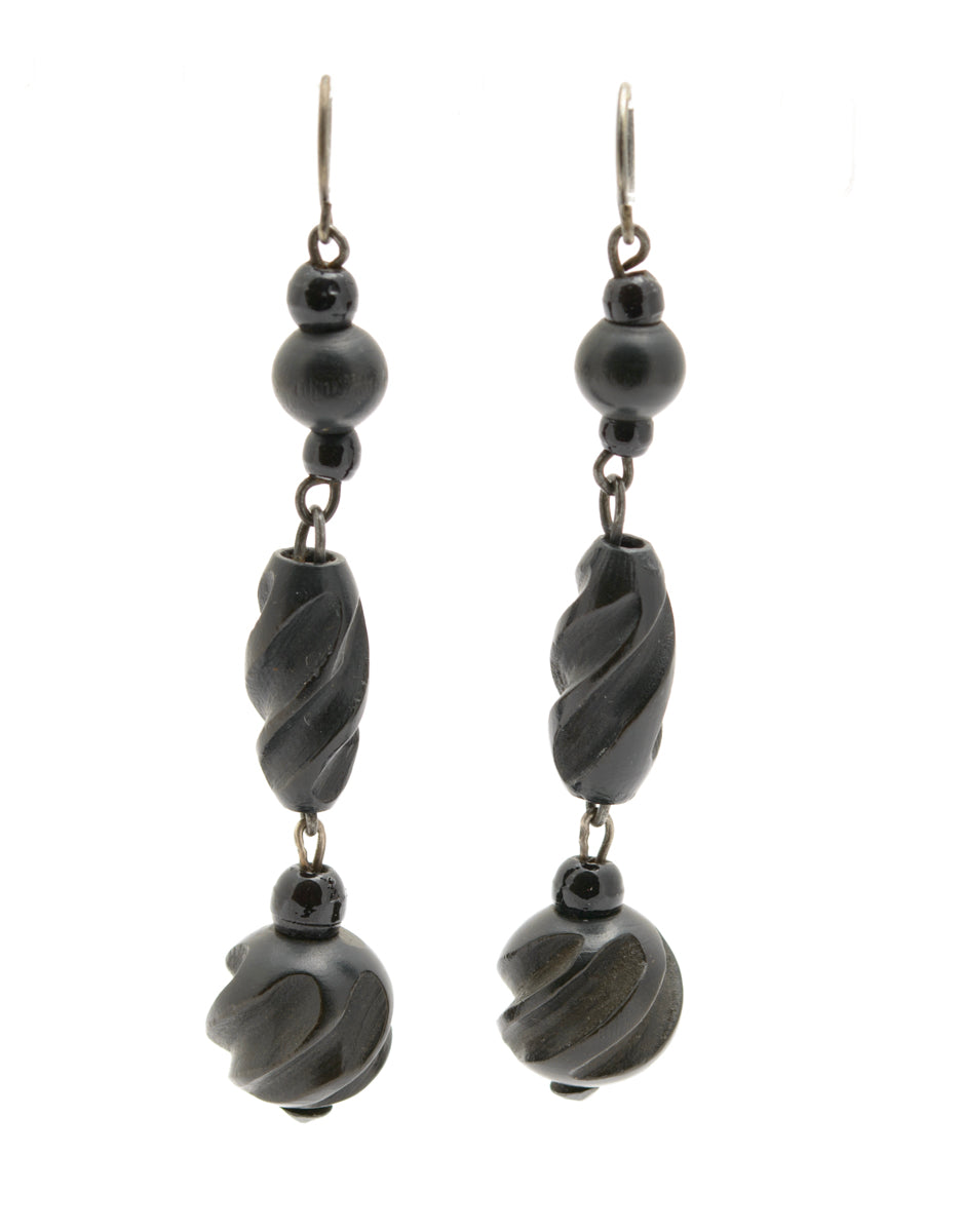 Pair Antique Victorian Carved Irish Bog Oak Earrings Mourning Jewellery c.1880 (B2237)