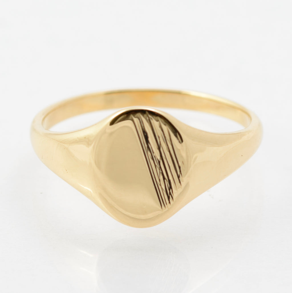 9ct Gold Signet Ring | Oval Textured Head | London Hallmark, Vintage 1976 (B2258)