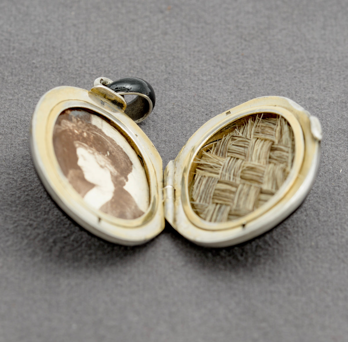 Antique Victorian Amity Eternity Infinity AEI Mourning Locket Black Enamel (B2289)