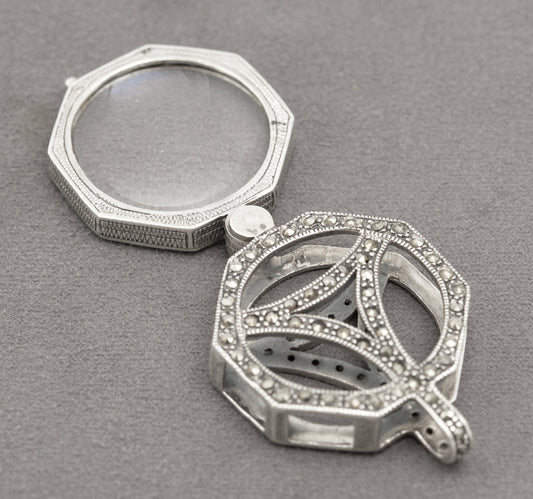 Vintage Sterling Silver & Marcasite Folding Magnifying Glass Chatalaine Type (B2320)