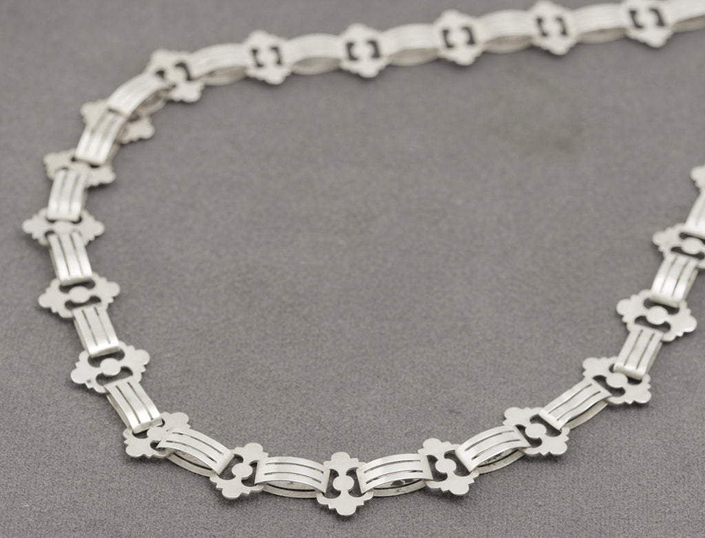 Victorian Antique Sterling Silver Book Chain & Locket Necklace c.1880 (B2322)